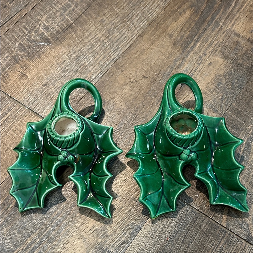 2 Vintage Holland Mold Holly Leaf Candle Holders Christmas Hand‎ Painted Ceramic